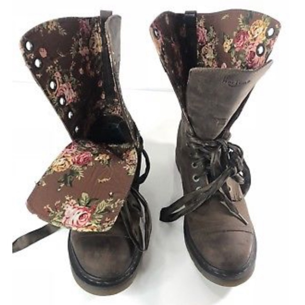 Dr. Martens Triumph Boots